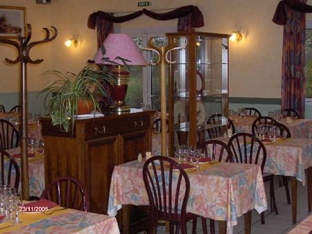 Hotel Le Bois Joli à Massais Extérieur photo