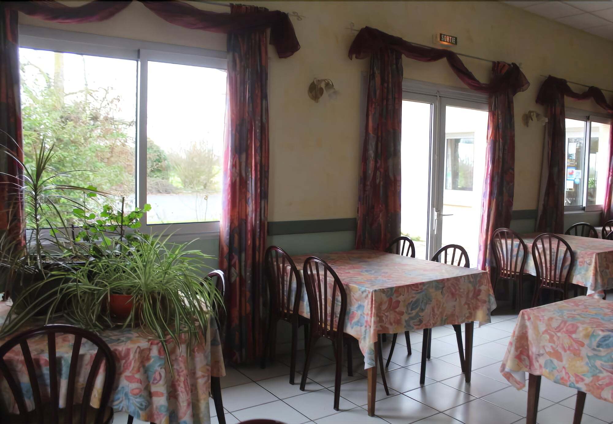 Hotel Le Bois Joli à Massais Extérieur photo